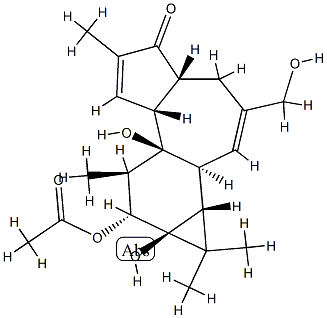(1aR)-1,1aα,1bβ,4,4aα,7aα,7b,8,9,9a-Decahydro-9β-(acetyloxy)-7bα,9aα-dihydroxy-3-hydroxymethyl-1,1,6,8α-tetramethyl-5H-cyclopropa[3,4]benz[1,2-e]azulen-5-one 结构式